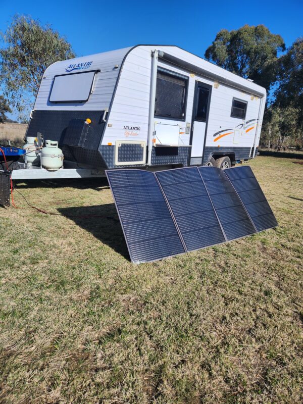 Una startup australiana lanza un generador solar móvil de 6 kW / 7