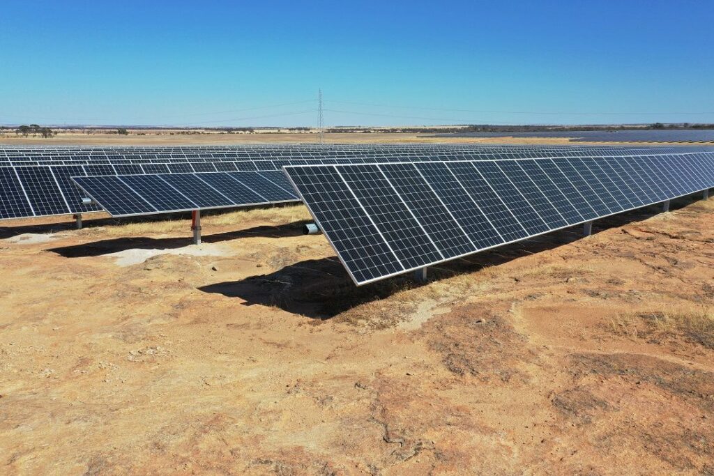 Western Australian solar farm leads way in performance stakes - pv ...