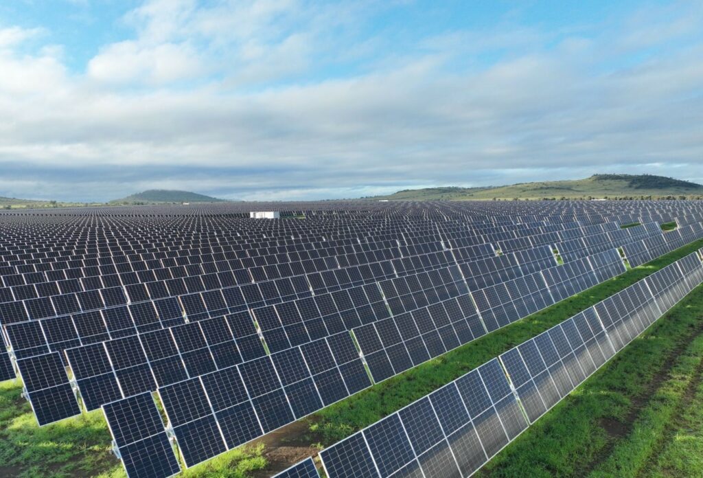 Telstra signs offtake deal with 120 MW Queensland solar farm - pv ...