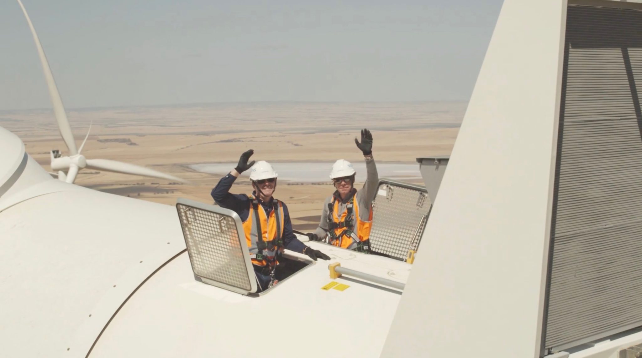 Powering Australian Renewables completes 2.7 billion Tilt Renewables